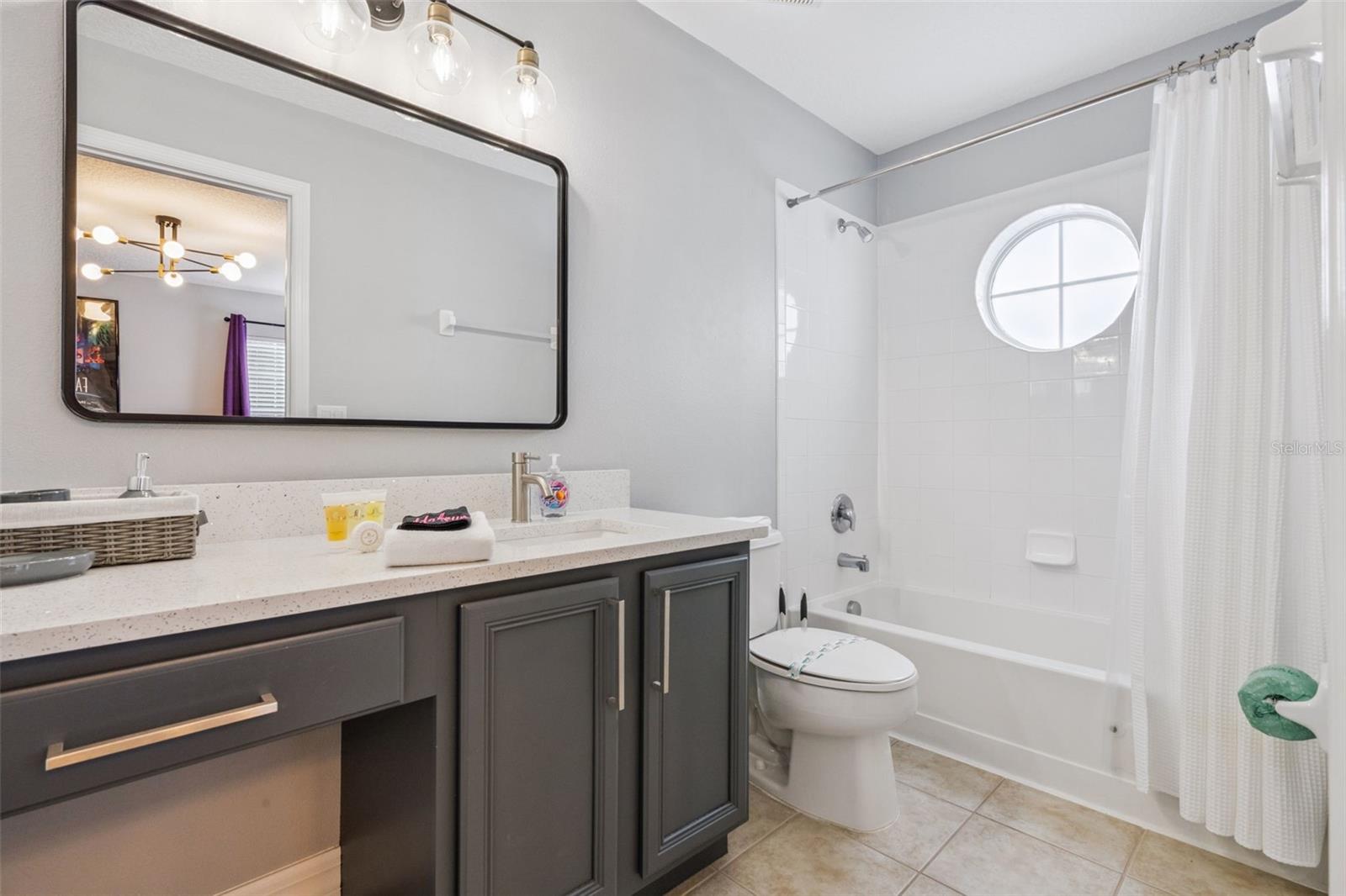 Image 22 of 56 For 2703 Grand Harbour Court