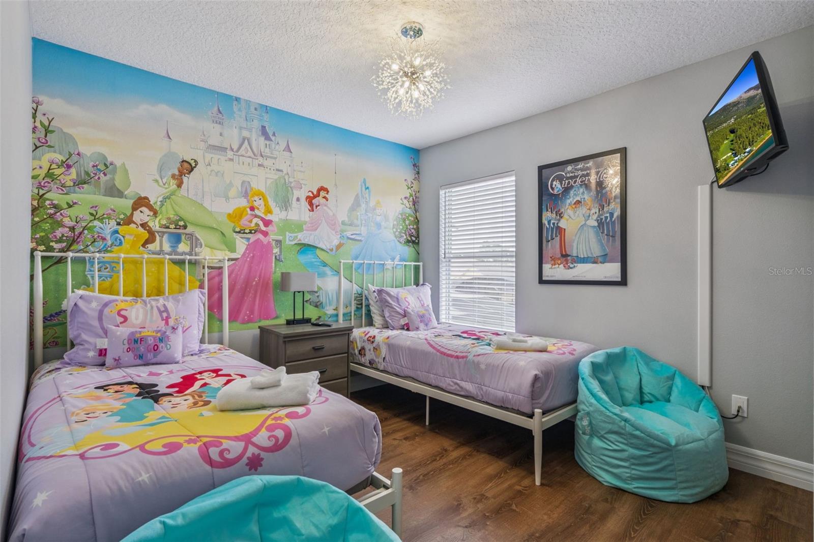 Image 26 of 56 For 2703 Grand Harbour Court