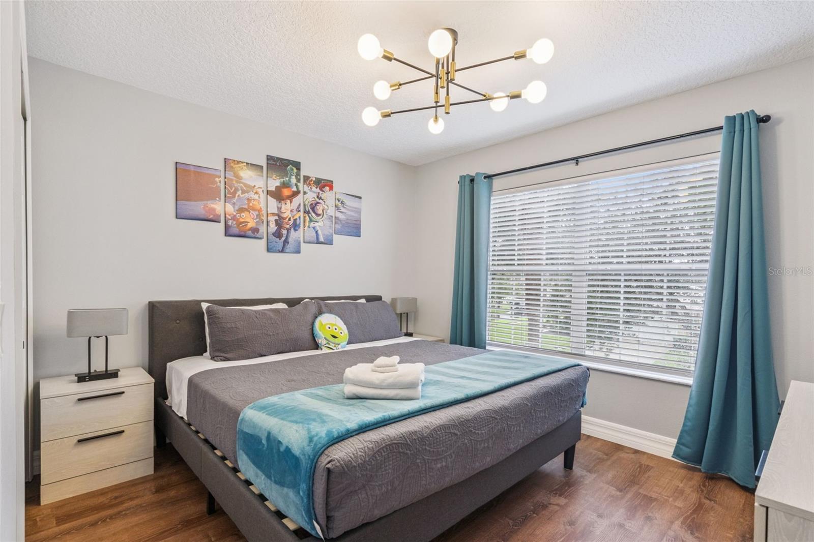 Image 28 of 56 For 2703 Grand Harbour Court