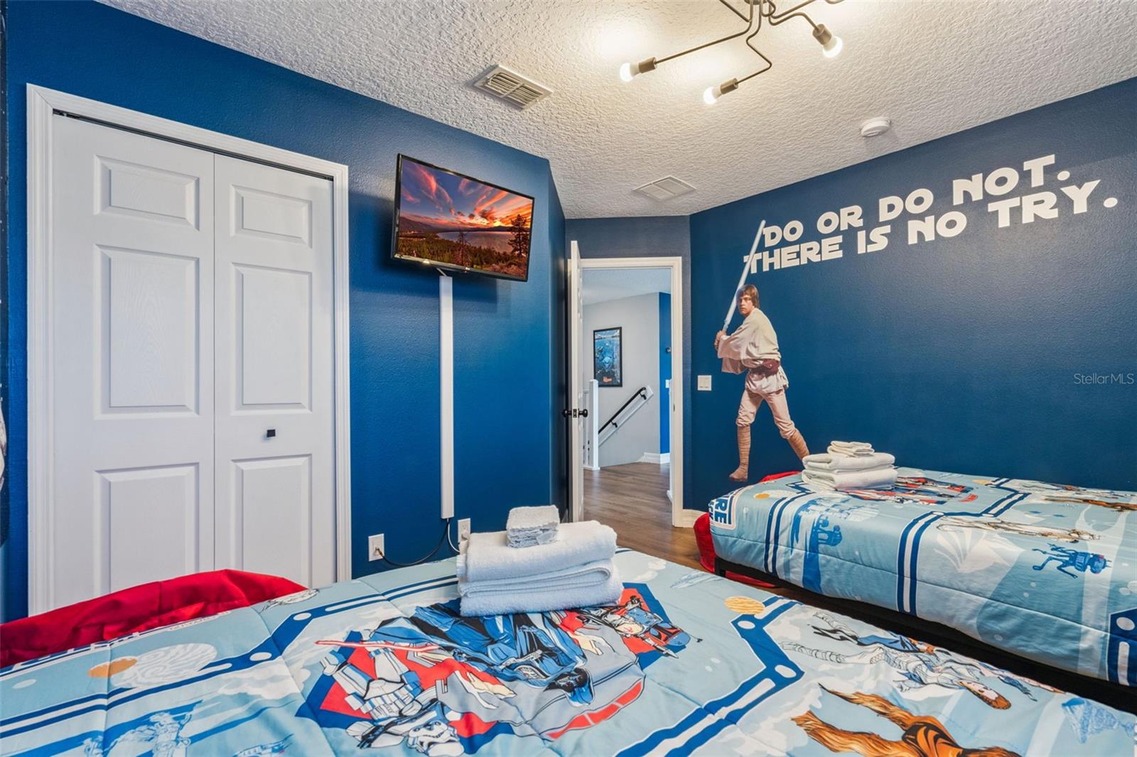 Image 29 of 56 For 2703 Grand Harbour Court