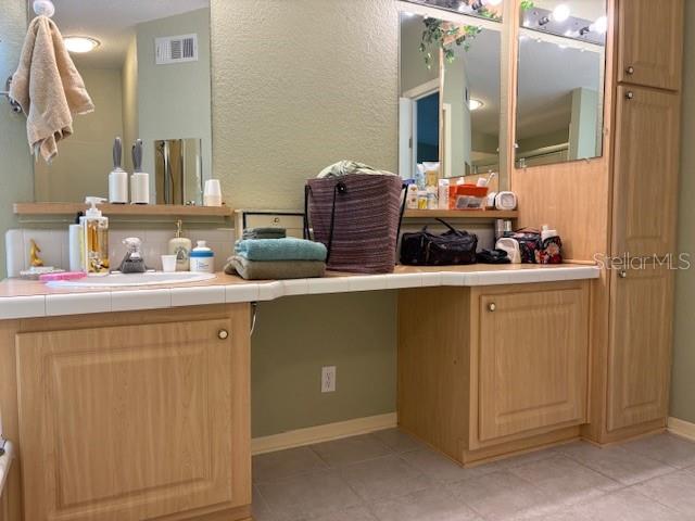 Image 10 of 69 For 1894 Elizabeth Lane