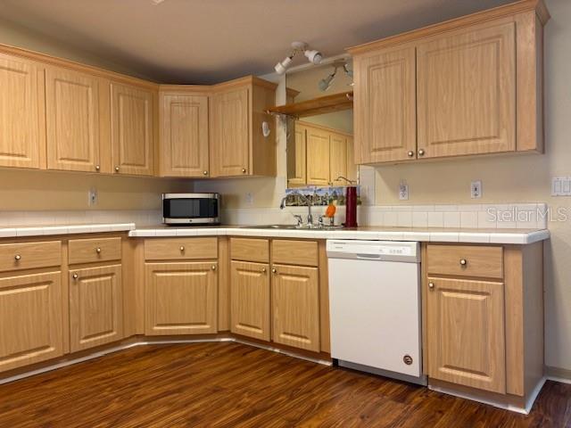 Image 14 of 69 For 1894 Elizabeth Lane