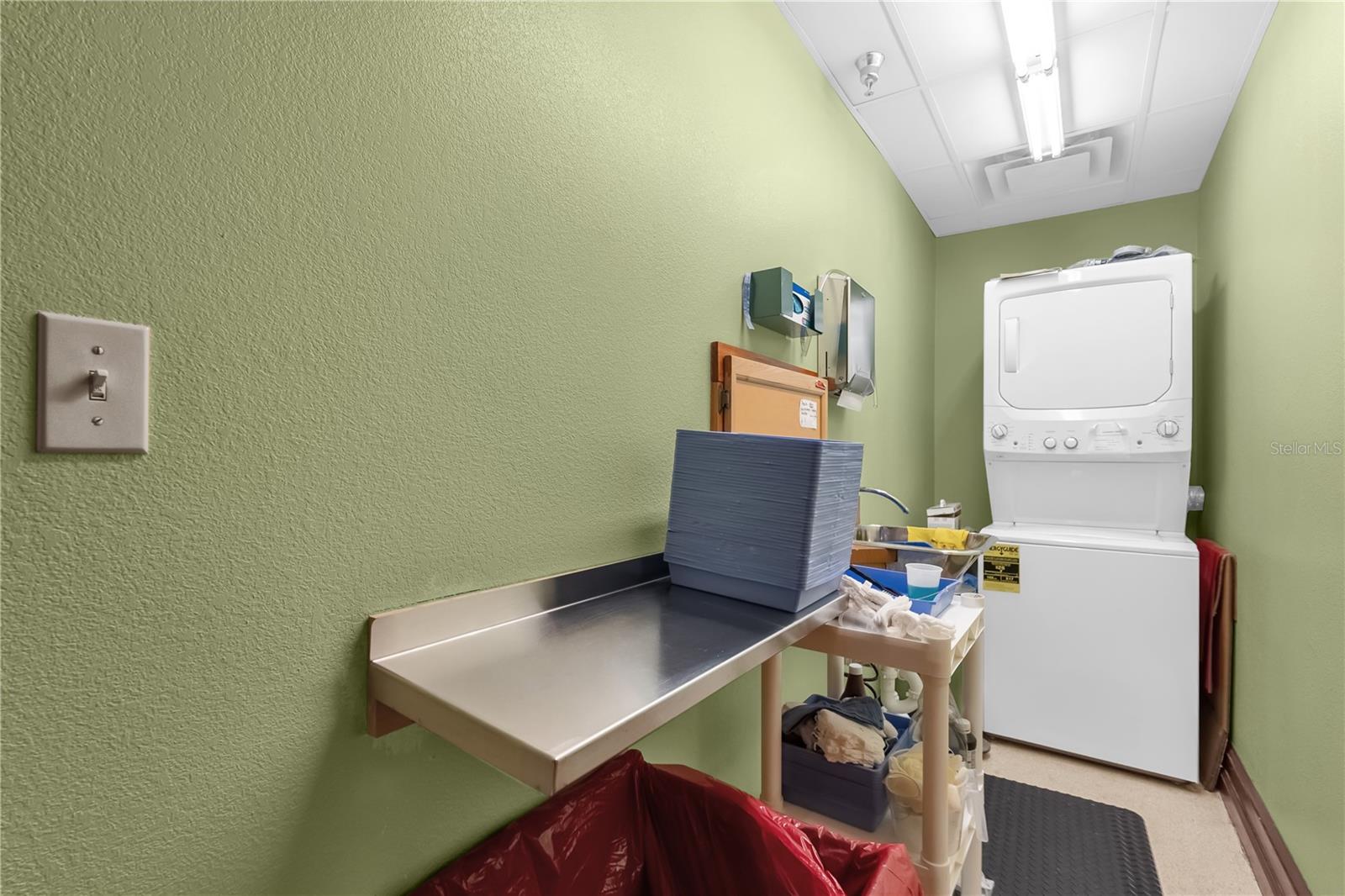 Image 24 of 33 For 130 Hillcrest Street