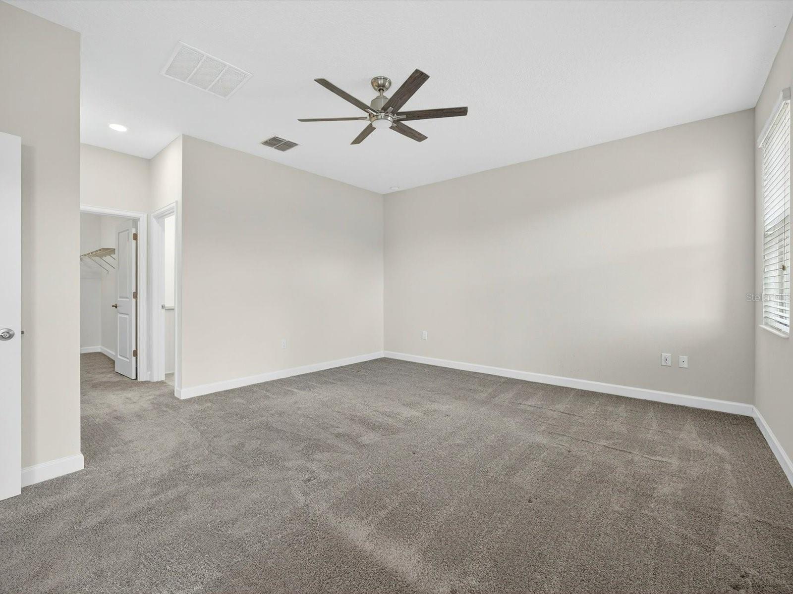 Image 19 of 43 For 466 Brunswick Drive