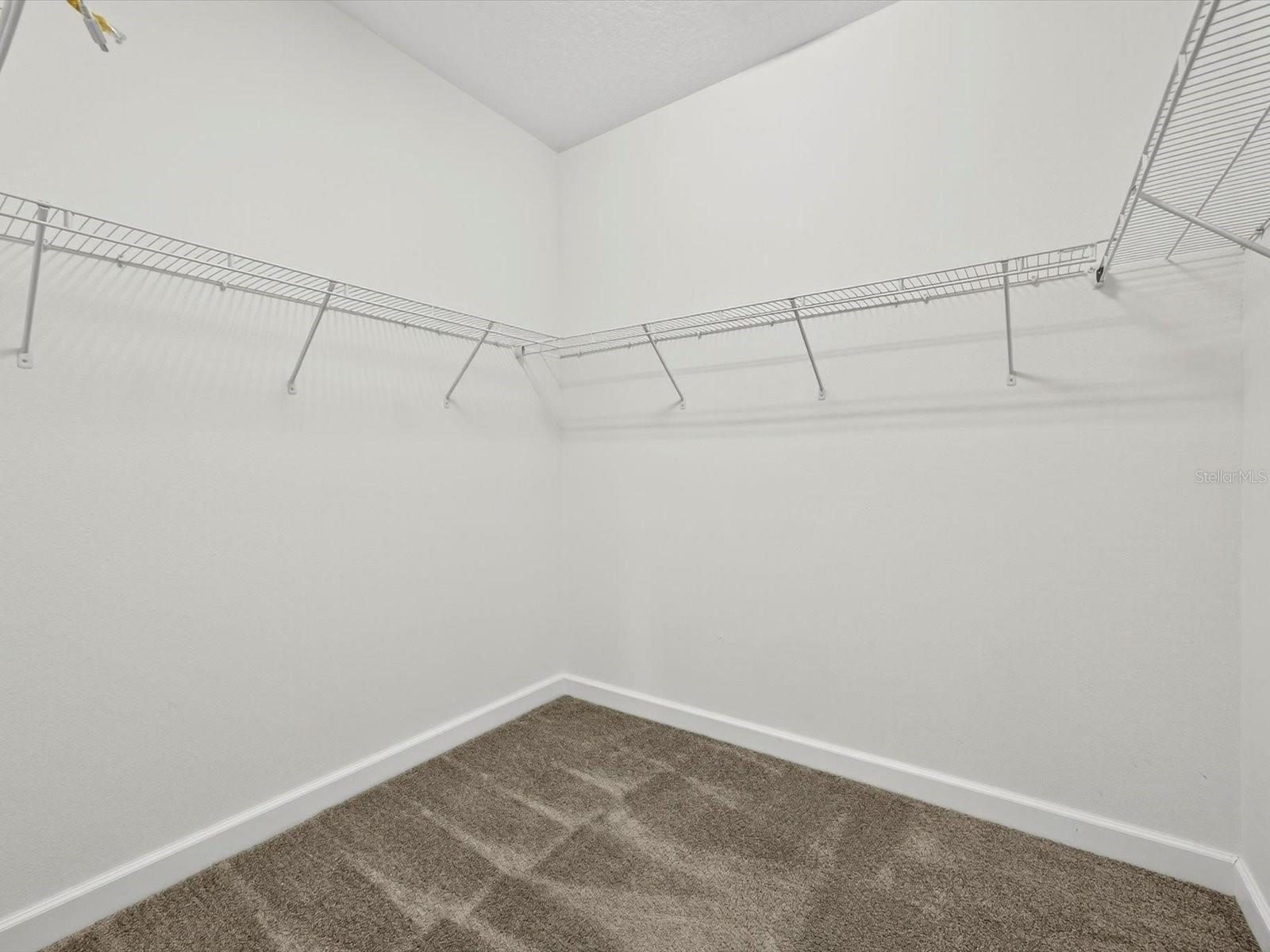 Image 22 of 43 For 466 Brunswick Drive
