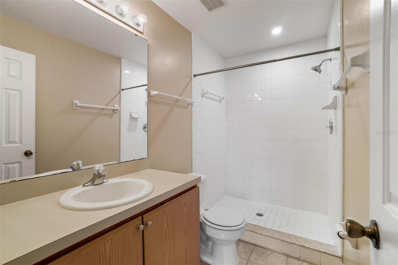 Image 19 of 29 For 1150 Jade East Lane