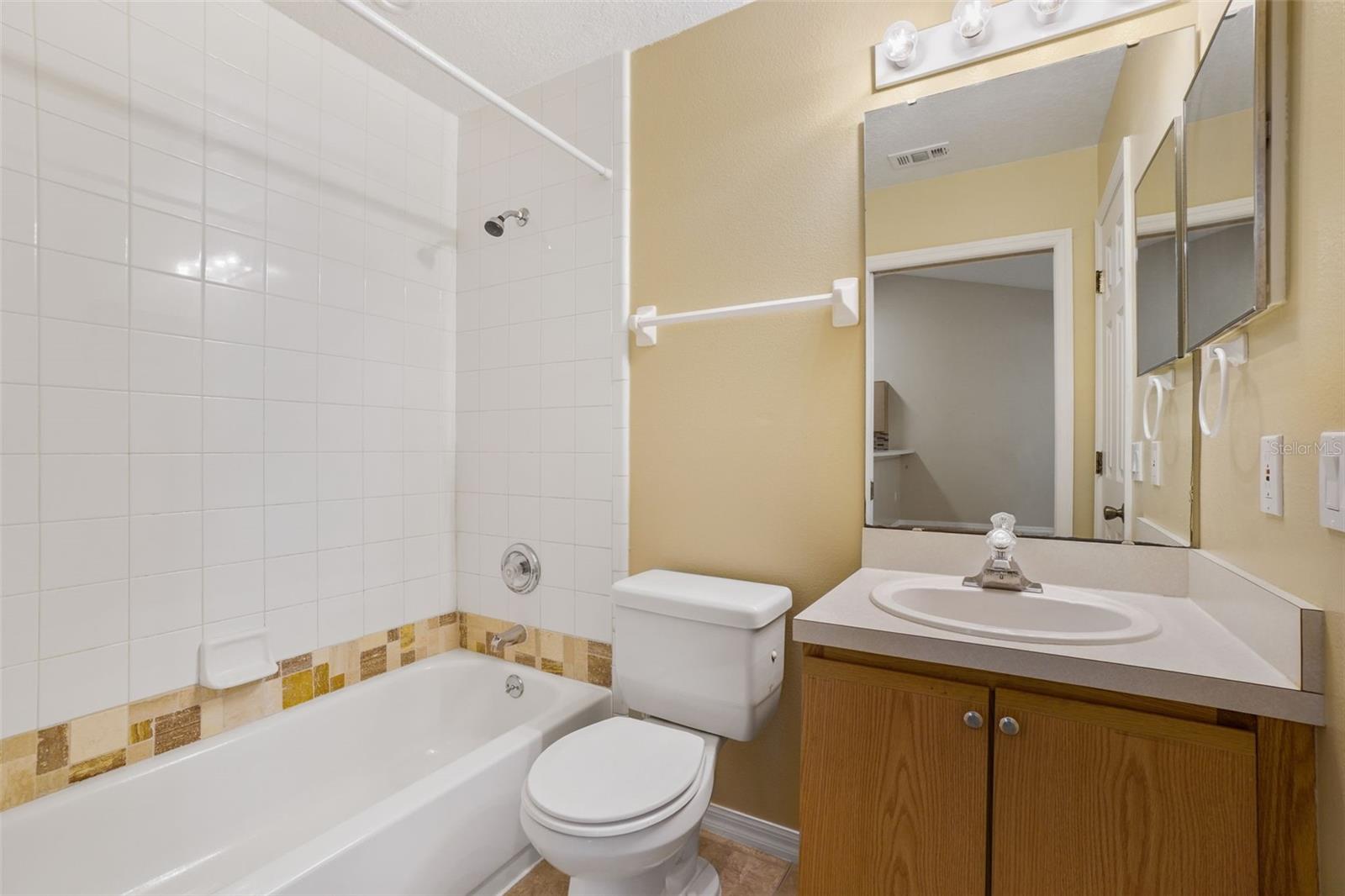 Image 22 of 29 For 1150 Jade East Lane