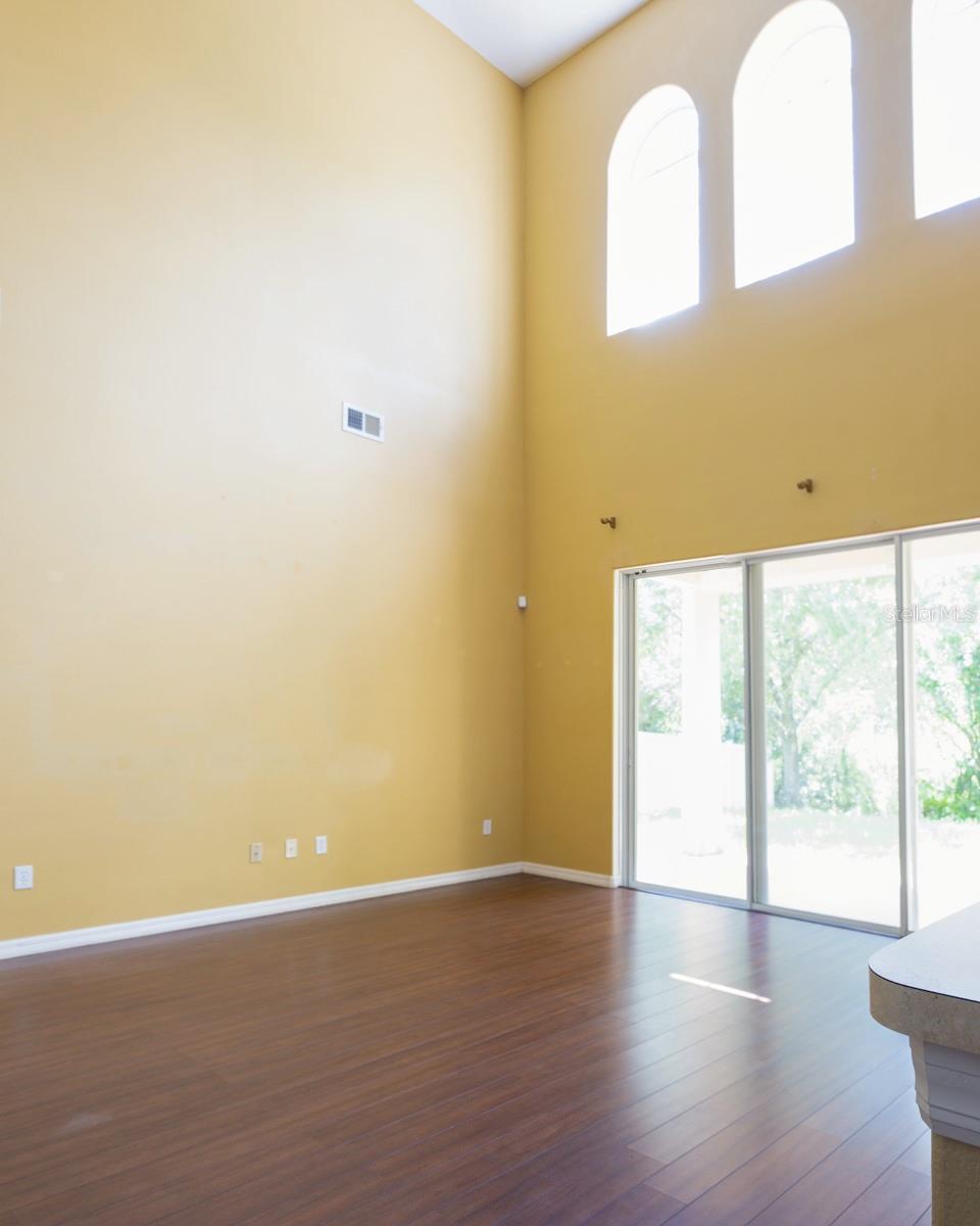 Image 15 of 33 For 16368 Tudor Grove Drive