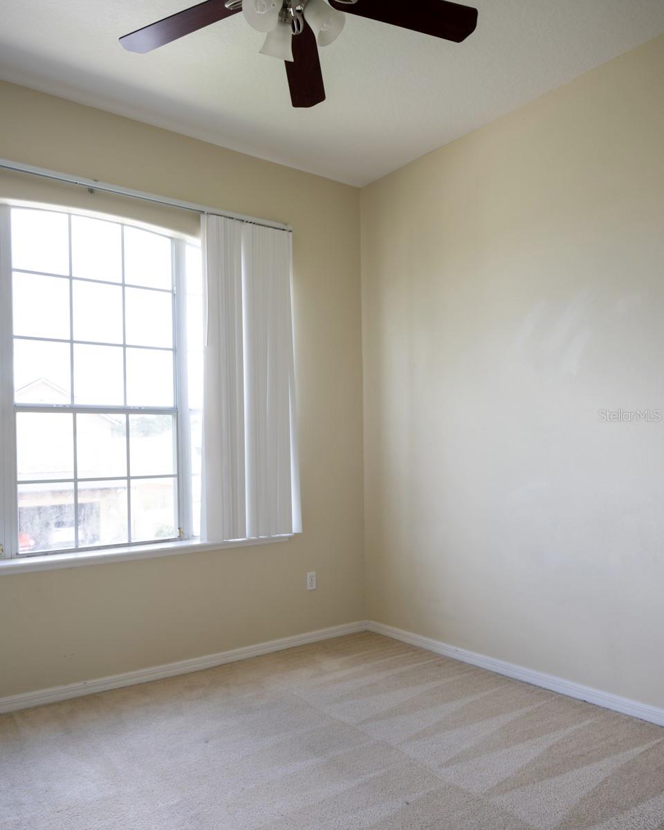 Image 27 of 33 For 16368 Tudor Grove Drive