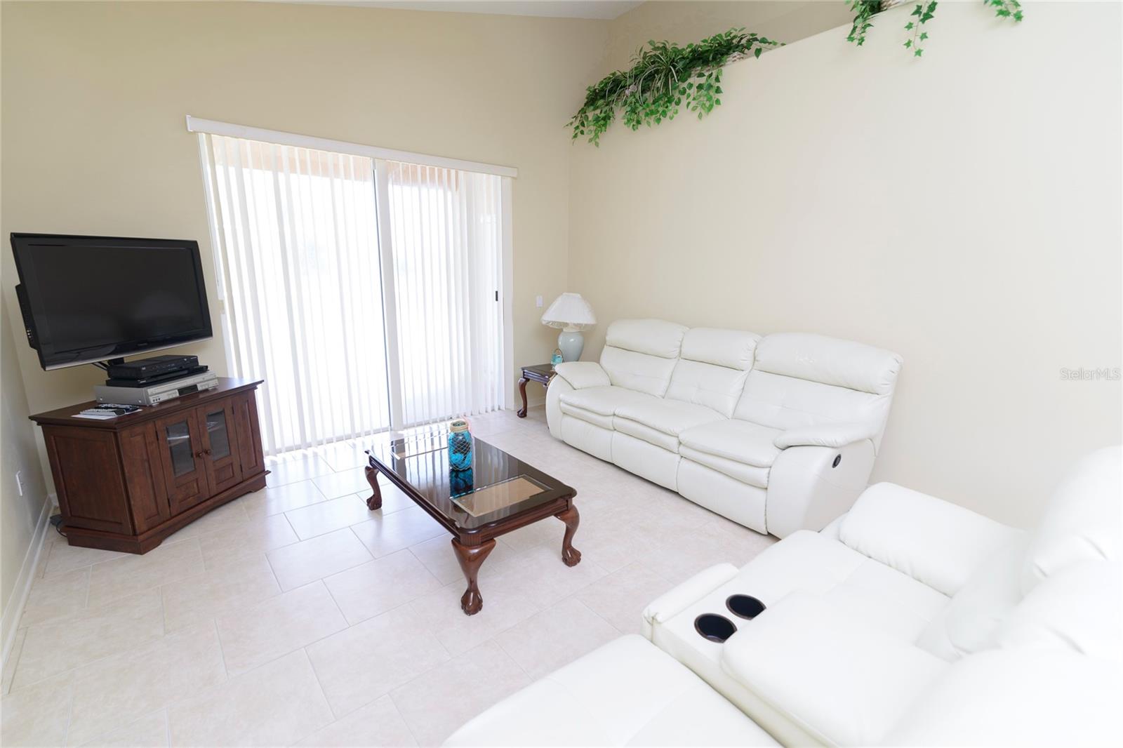Image 5 of 14 For 1809 Wedgewood Way