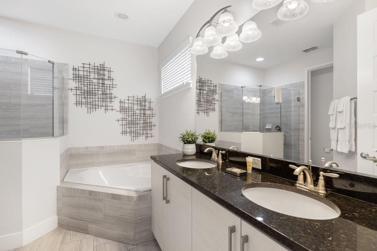 Image 10 of 50 For 1036 Castle Pines Court