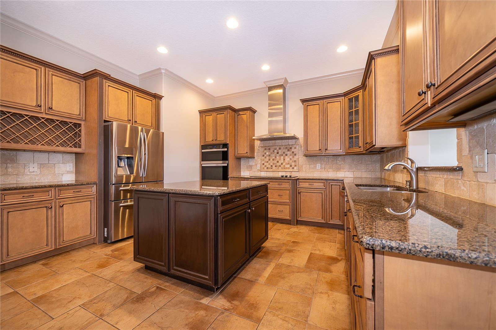 Image 12 of 47 For 7415 Pointe Venezia Drive