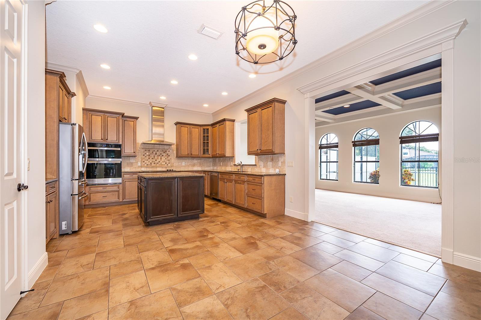 Image 13 of 47 For 7415 Pointe Venezia Drive