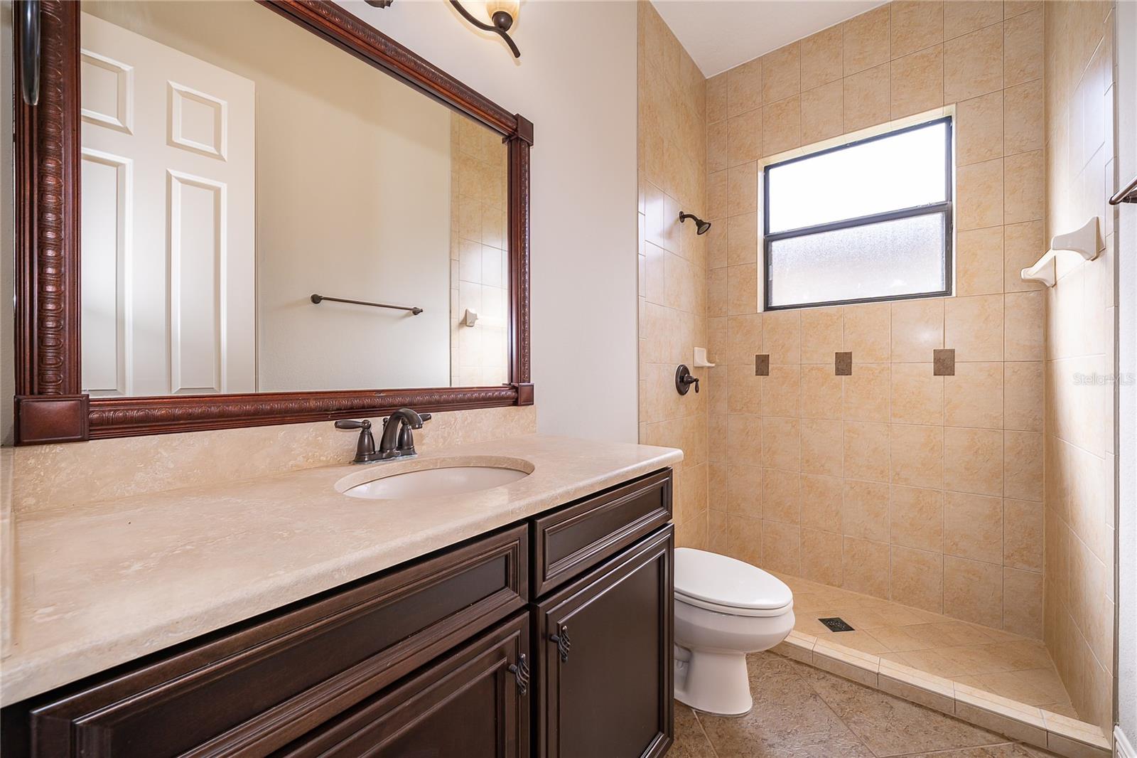 Image 37 of 47 For 7415 Pointe Venezia Drive