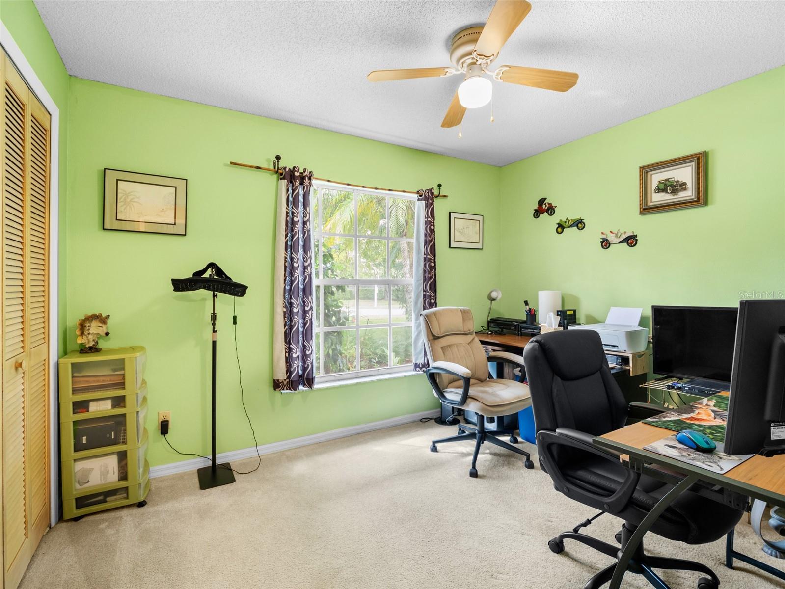 Image 16 of 28 For 412 Valencia Place