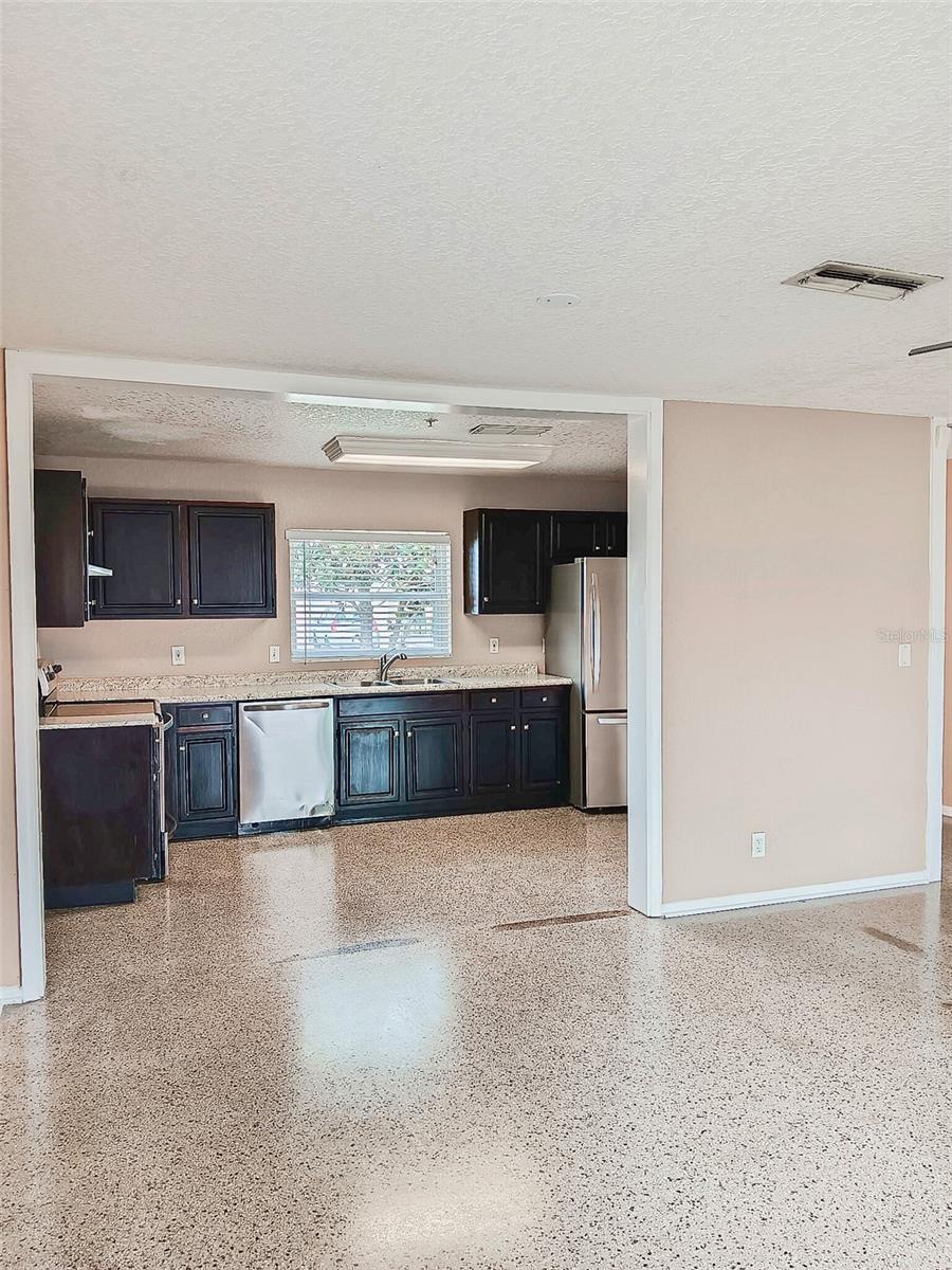 Image 2 of 12 For 3110 Port Royal Drive