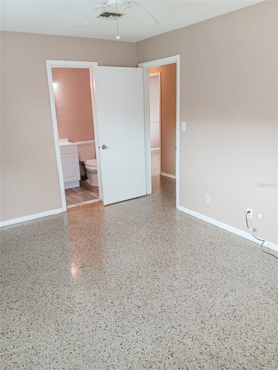 Image 5 of 12 For 3110 Port Royal Drive