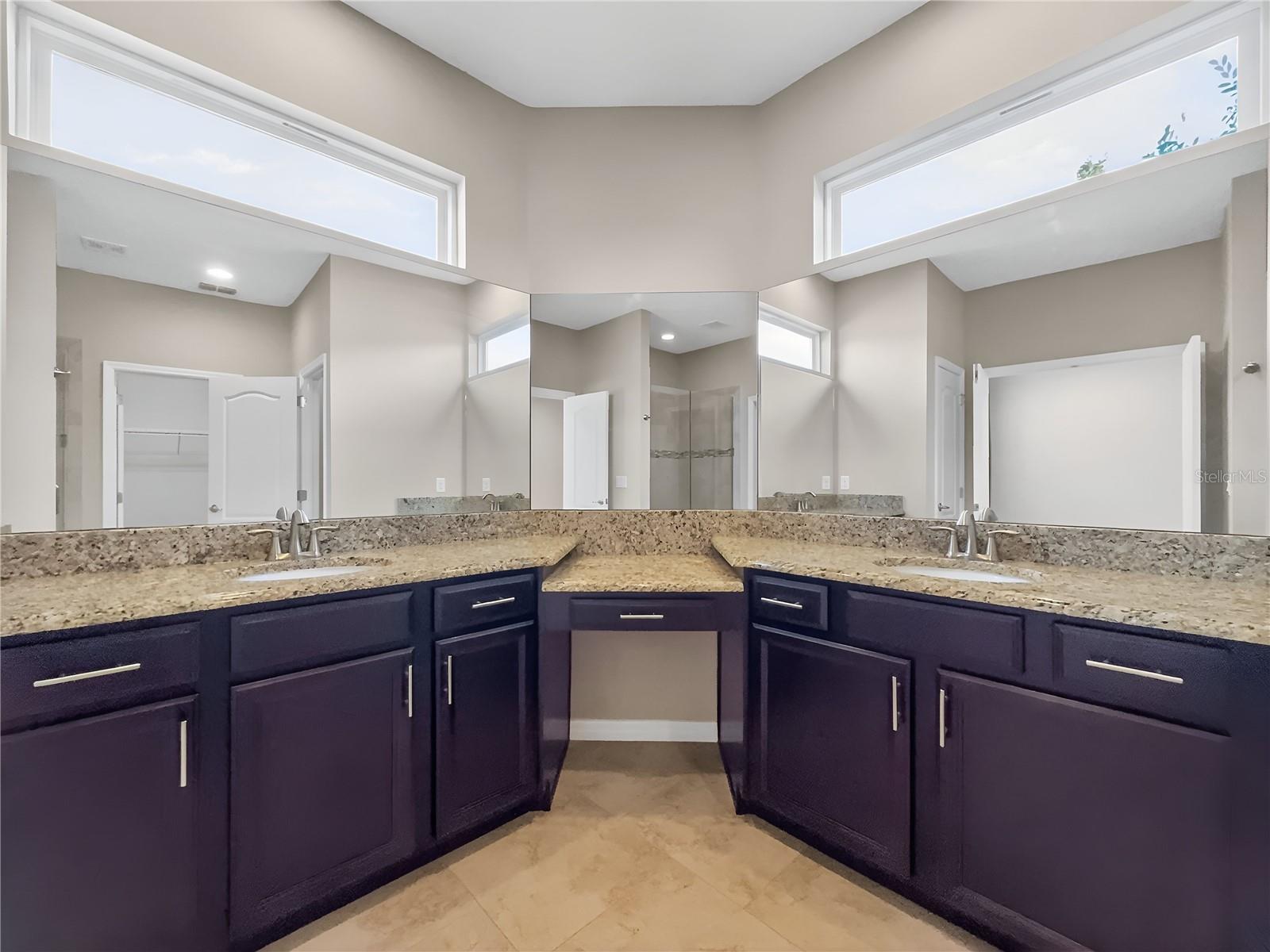 Image 12 of 51 For 5518 Thomas Square Drive