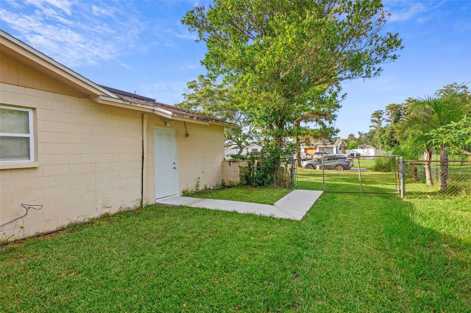 Image 21 of 28 For 8448 Dimare Drive