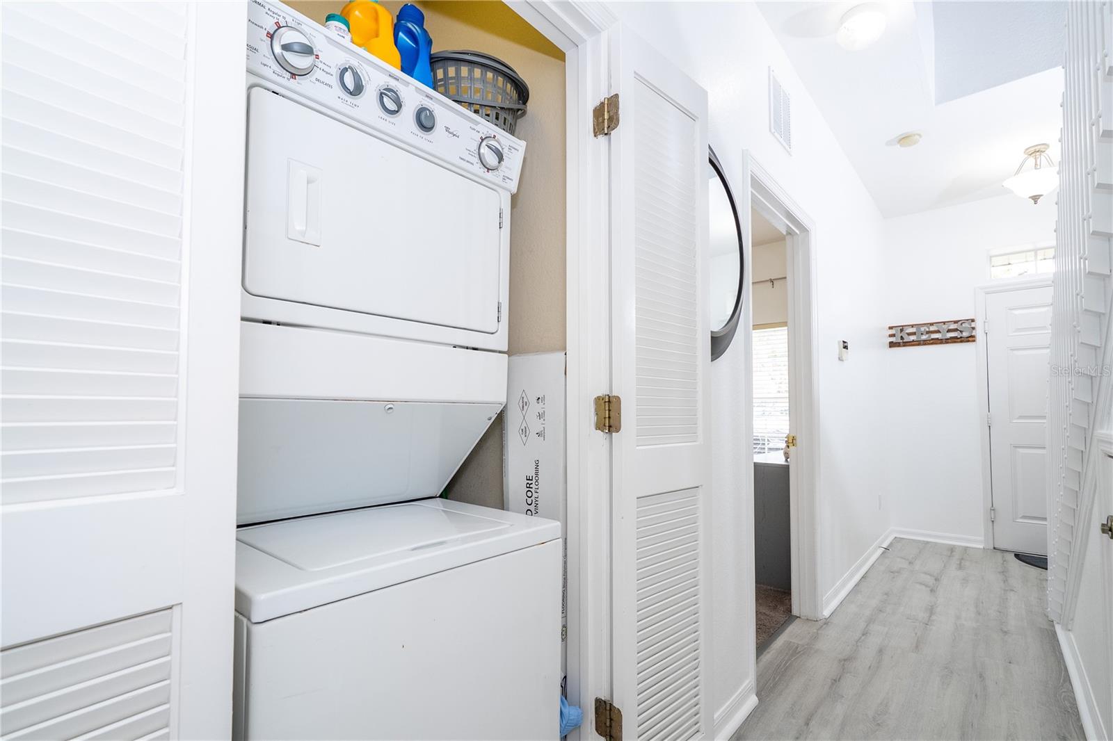 Image 12 of 51 For 2433 Caravelle Circle