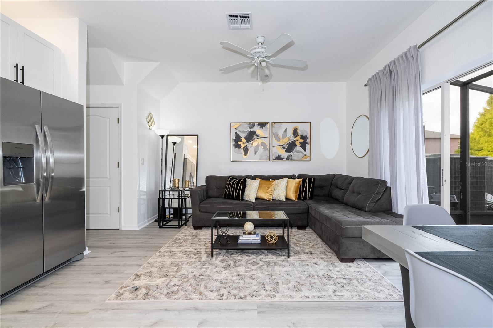 Image 18 of 51 For 2433 Caravelle Circle