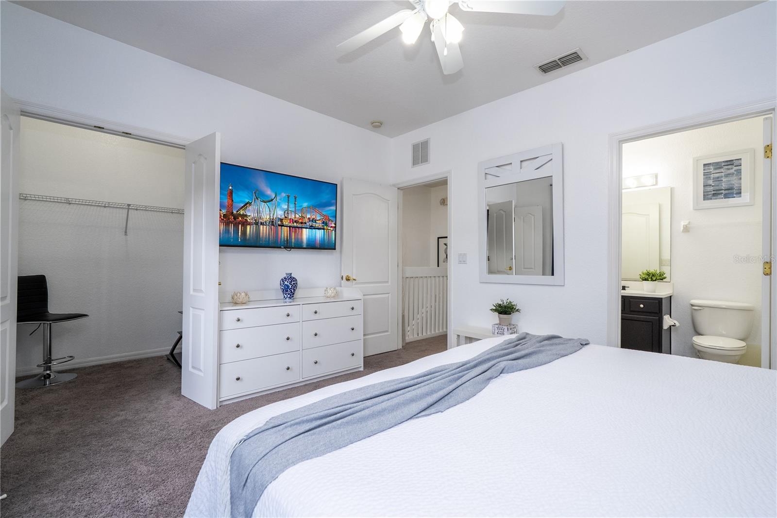 Image 26 of 51 For 2433 Caravelle Circle