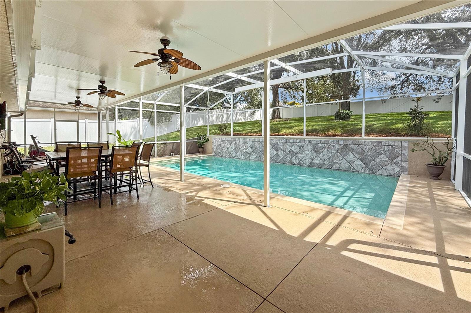 Image 16 of 81 For 11149 Oakshore Lane