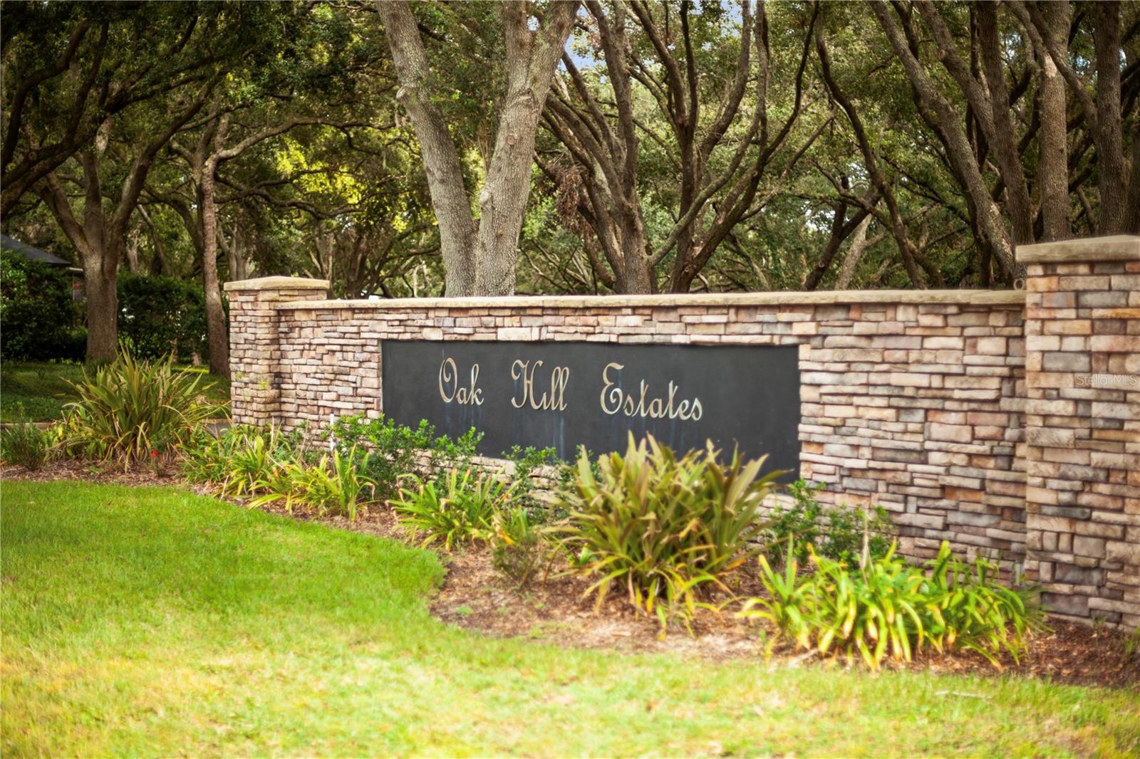 Image 2 of 81 For 11149 Oakshore Lane