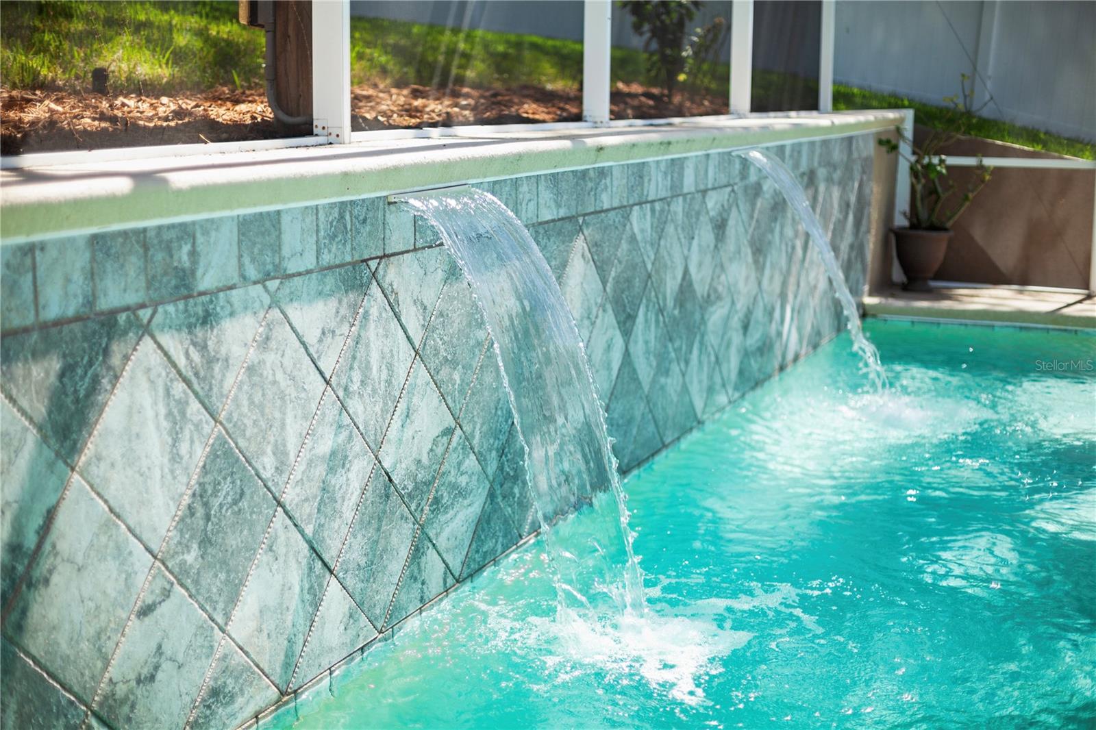 Image 22 of 81 For 11149 Oakshore Lane