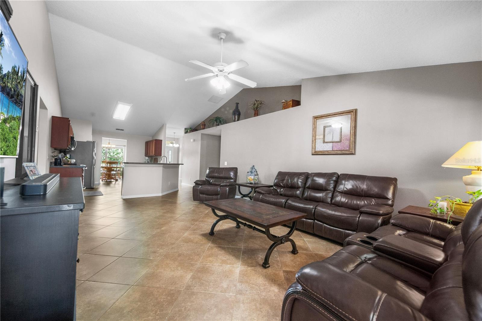 Image 33 of 81 For 11149 Oakshore Lane