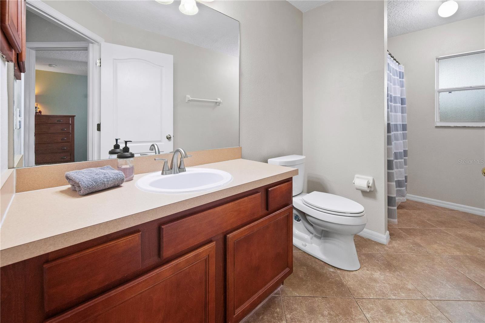 Image 47 of 81 For 11149 Oakshore Lane