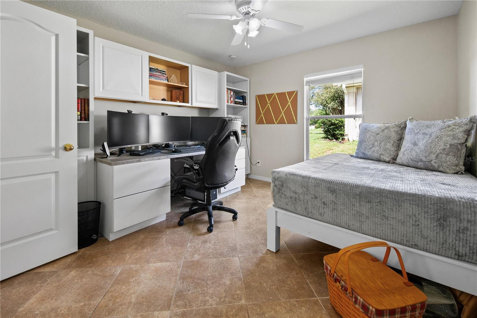 Image 51 of 81 For 11149 Oakshore Lane