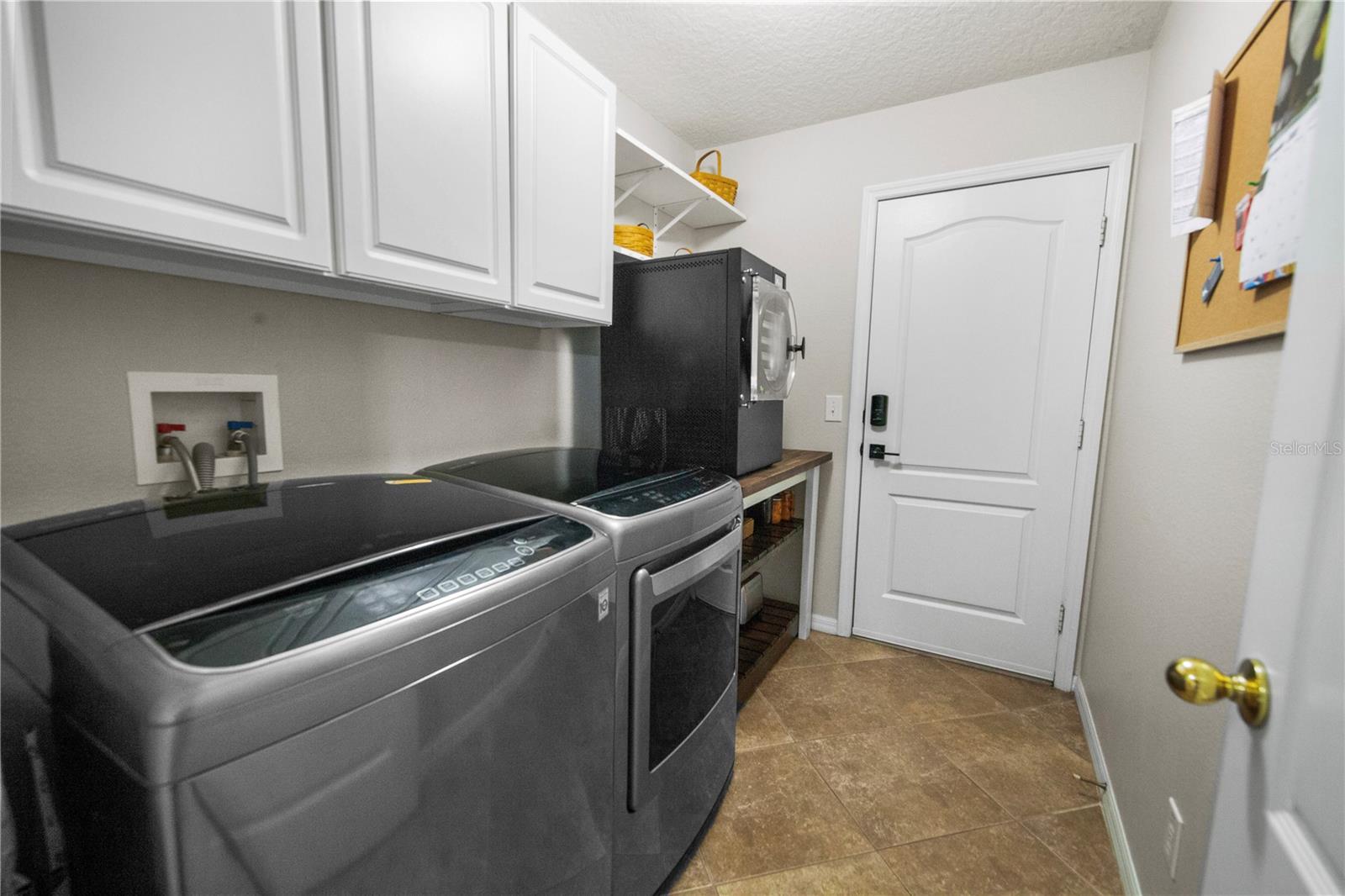 Image 55 of 81 For 11149 Oakshore Lane