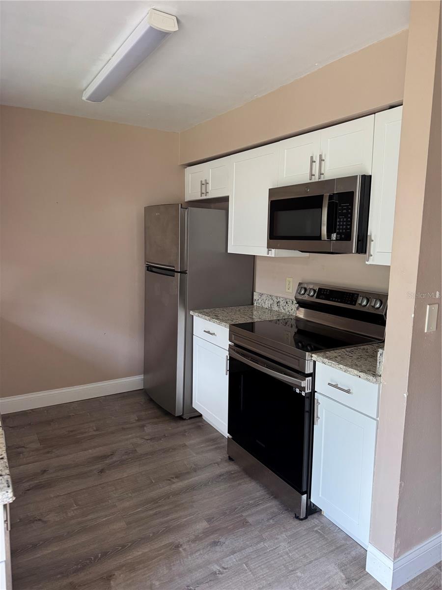 Image 4 of 8 For 6939 Sunny Lane Avenue