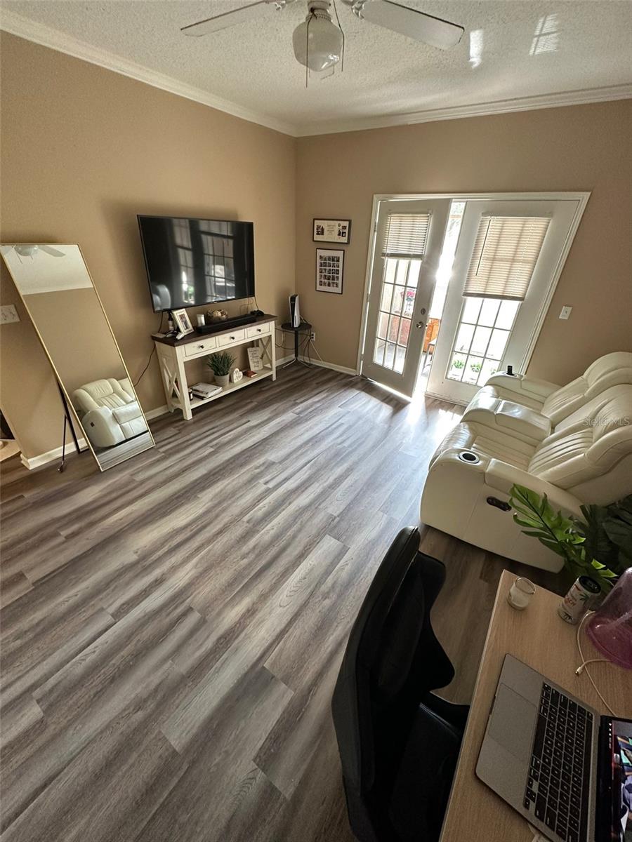 Image 9 of 43 For 2013 Tizewell Circle 1403