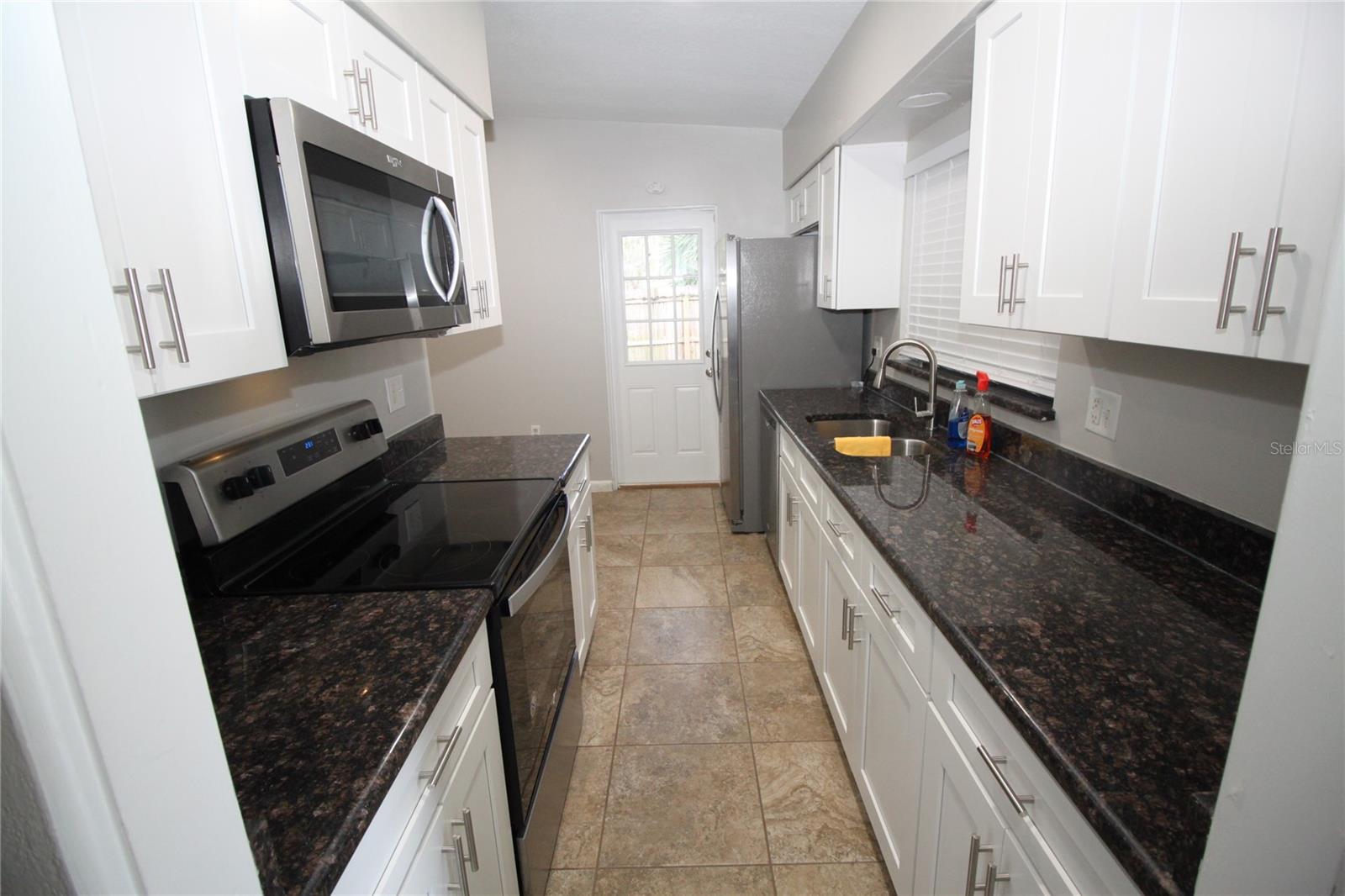 Image 6 of 19 For 115 Lakewood Cir