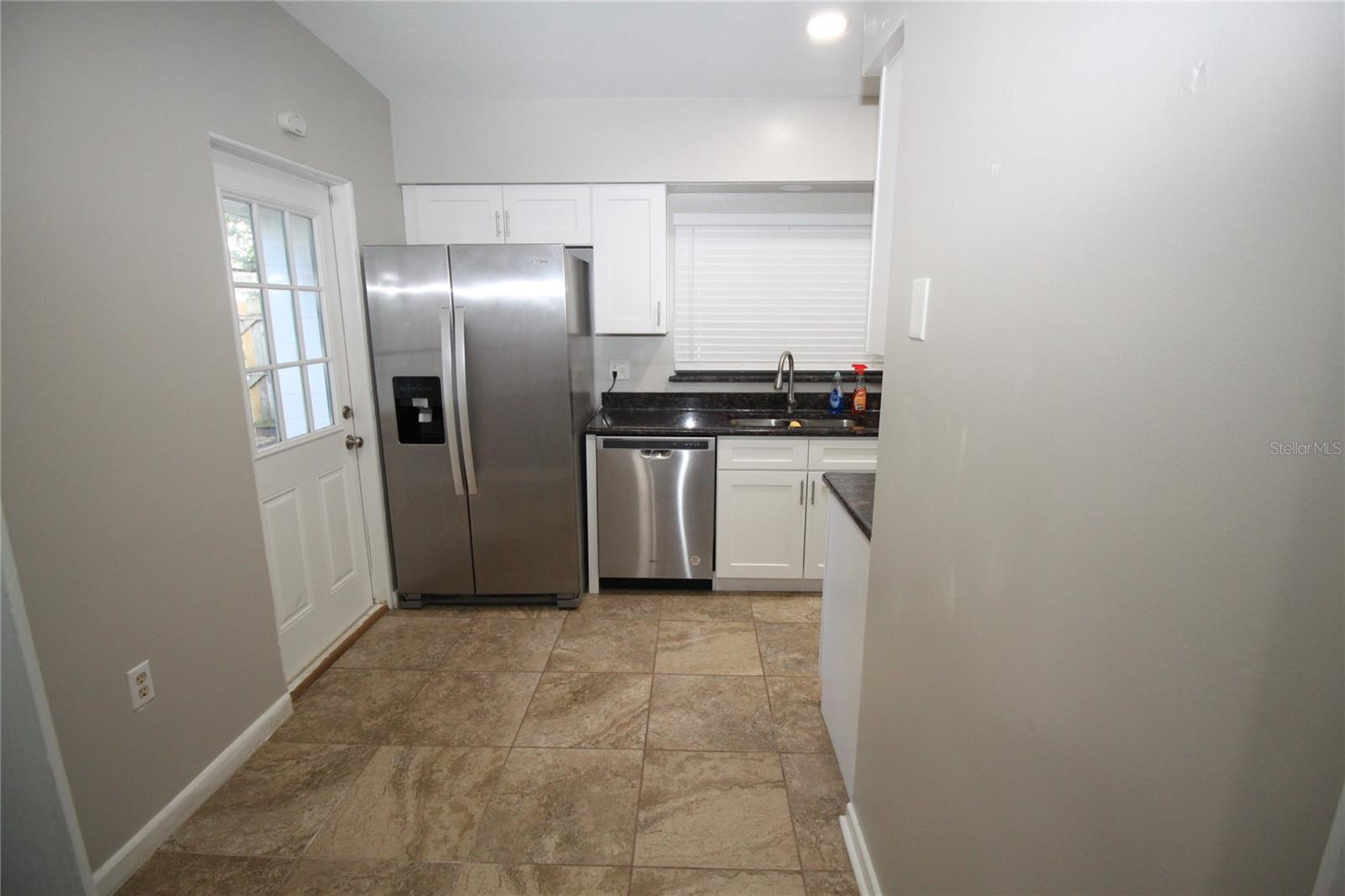 Image 8 of 19 For 115 Lakewood Cir