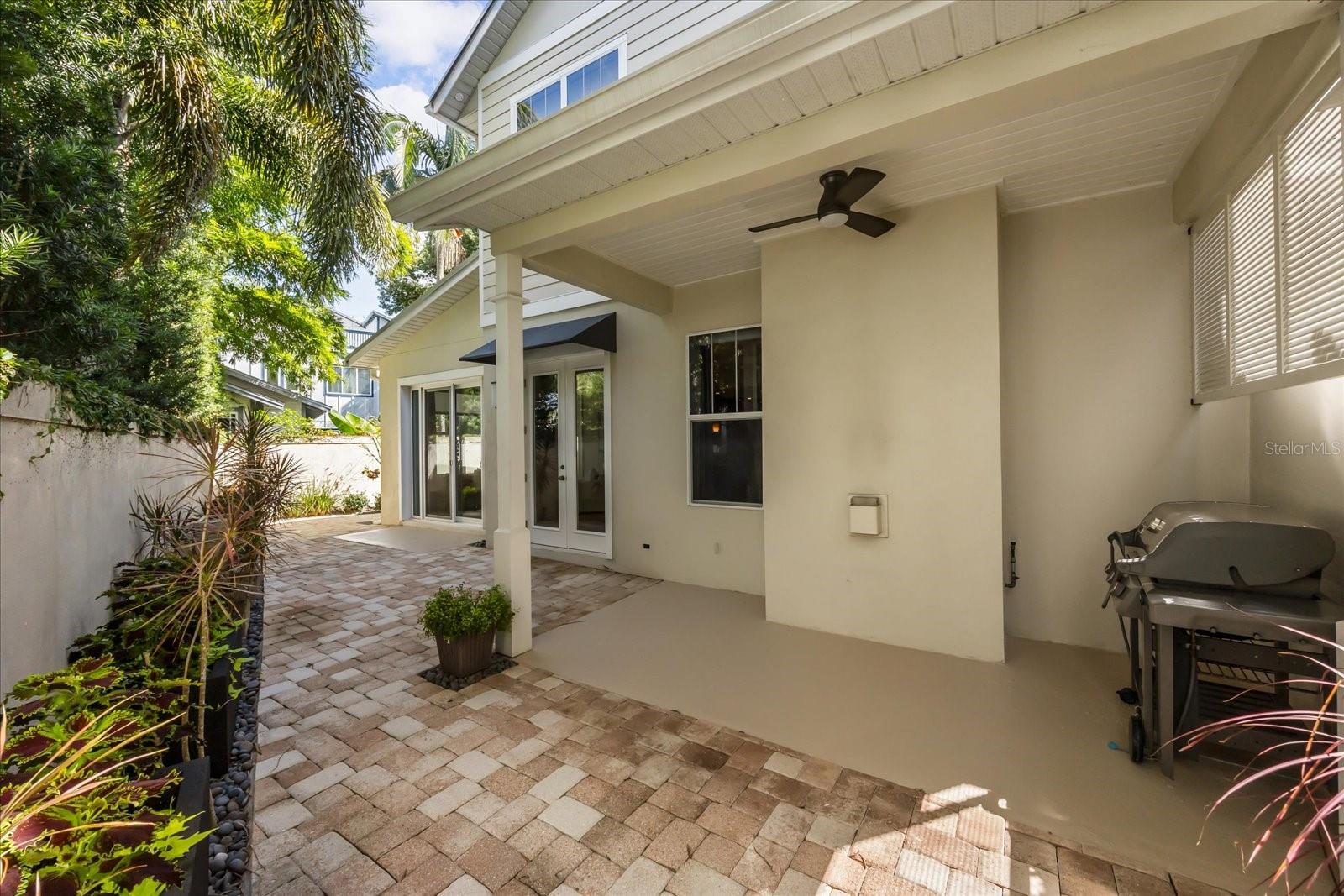 Image 36 of 49 For 451 Fairfax Ave.