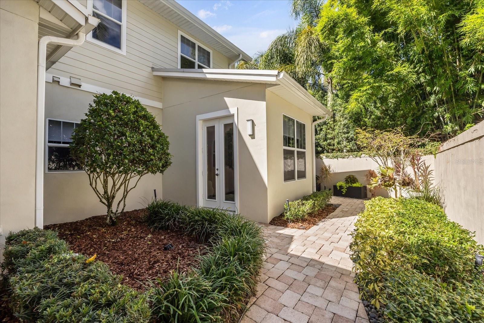 Image 38 of 49 For 451 Fairfax Ave.