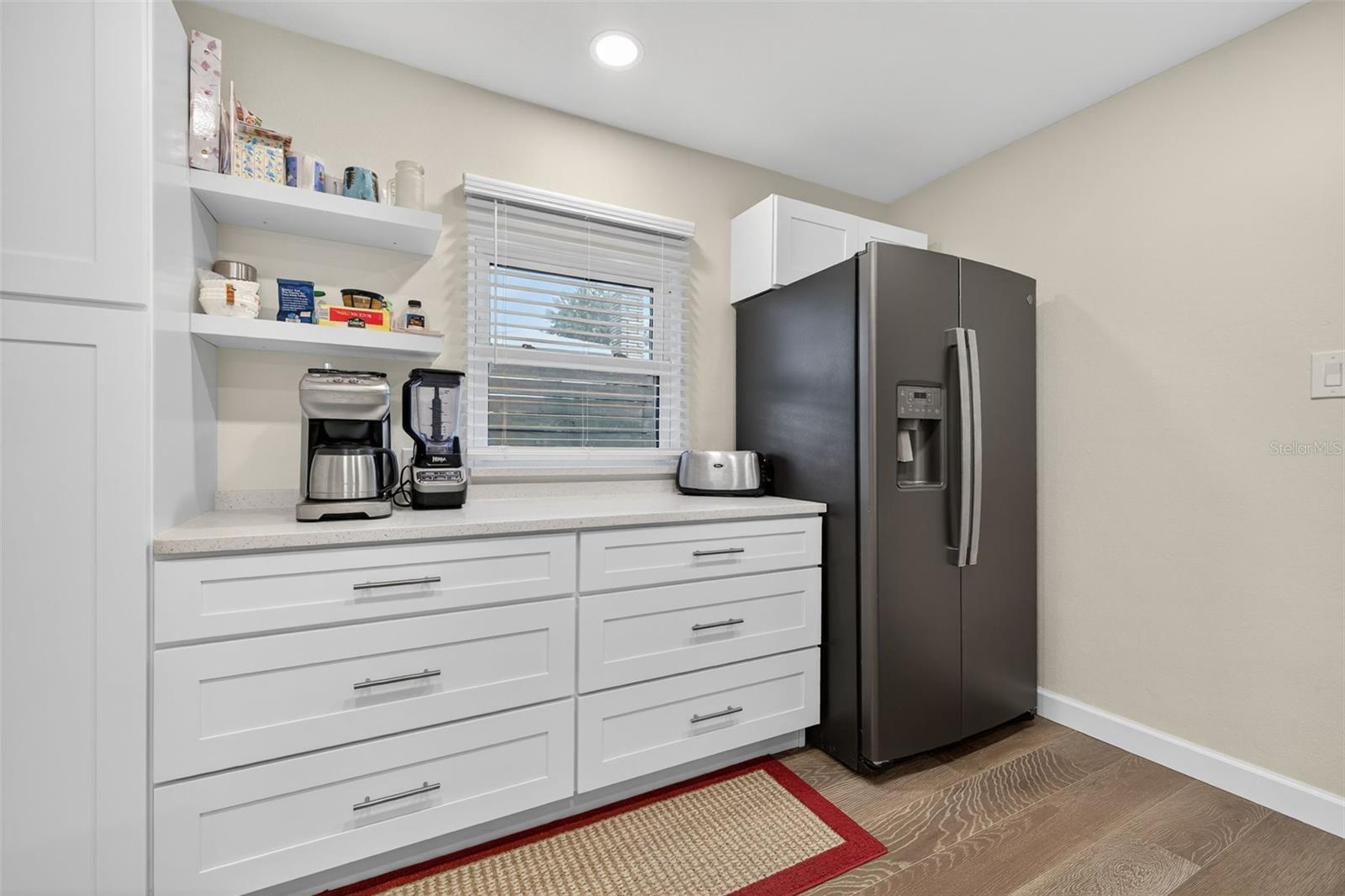 Image 11 of 32 For 825 46th Street N
