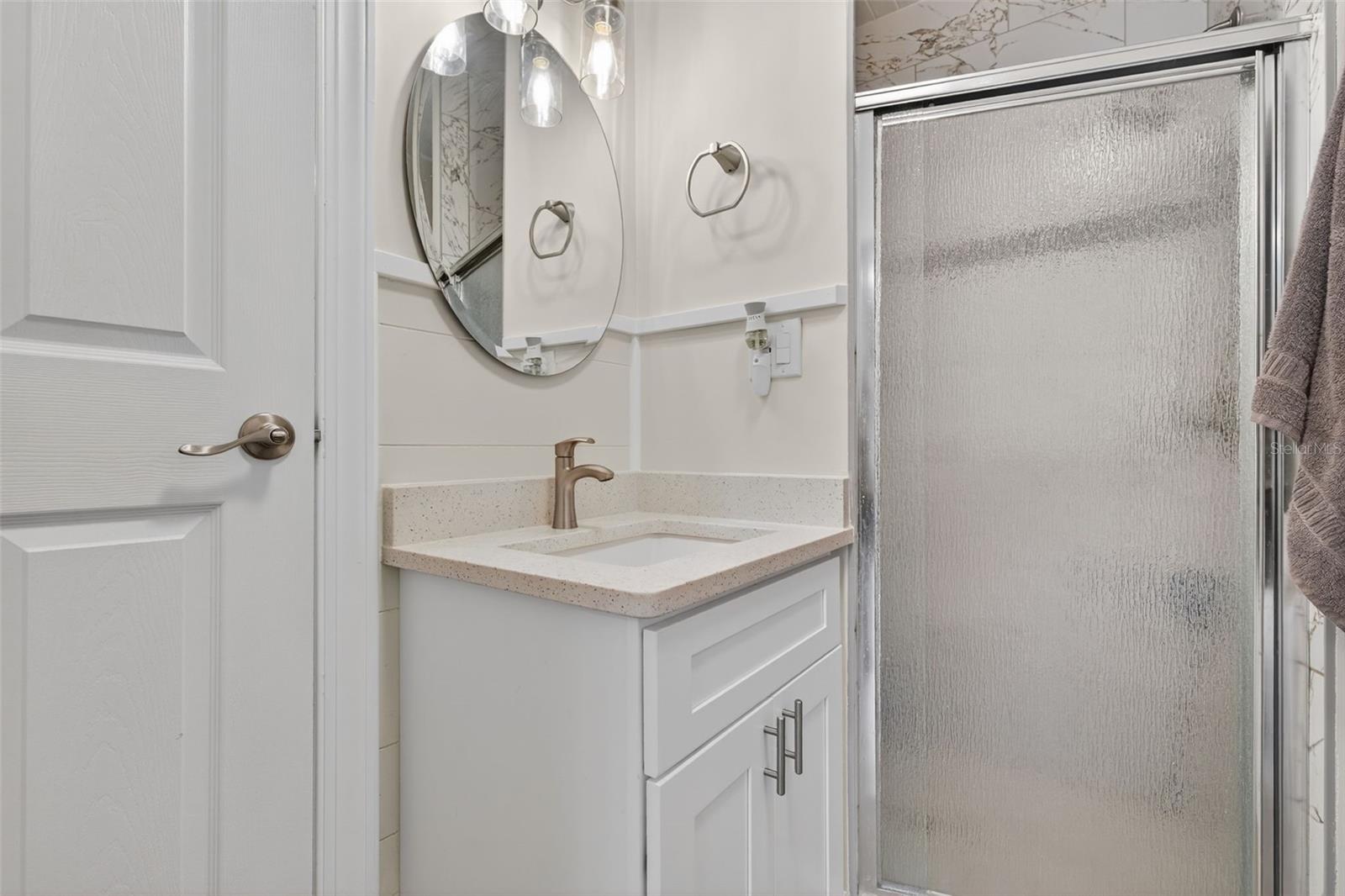 Image 18 of 32 For 825 46th Street N