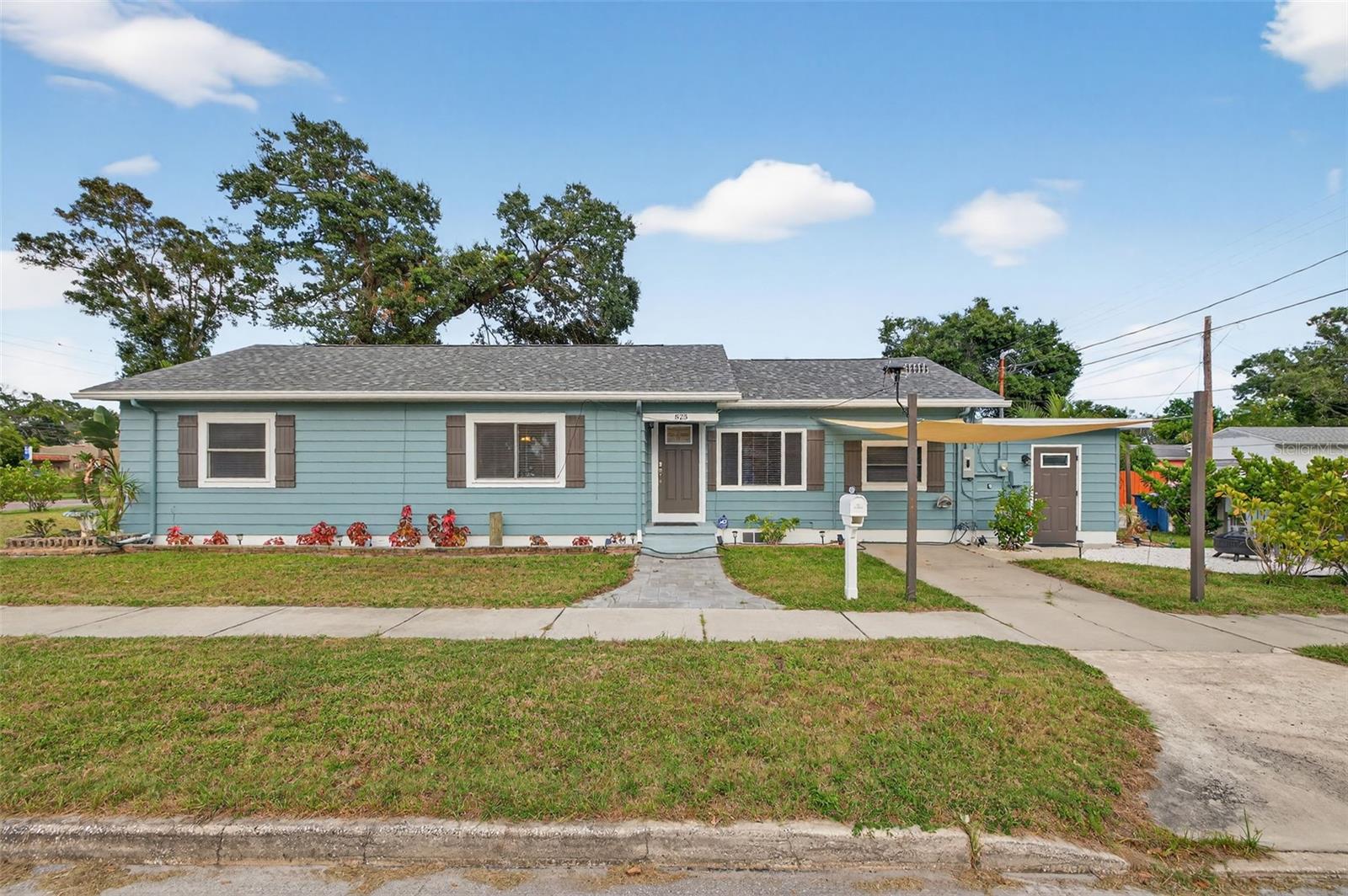 Image 25 of 32 For 825 46th Street N