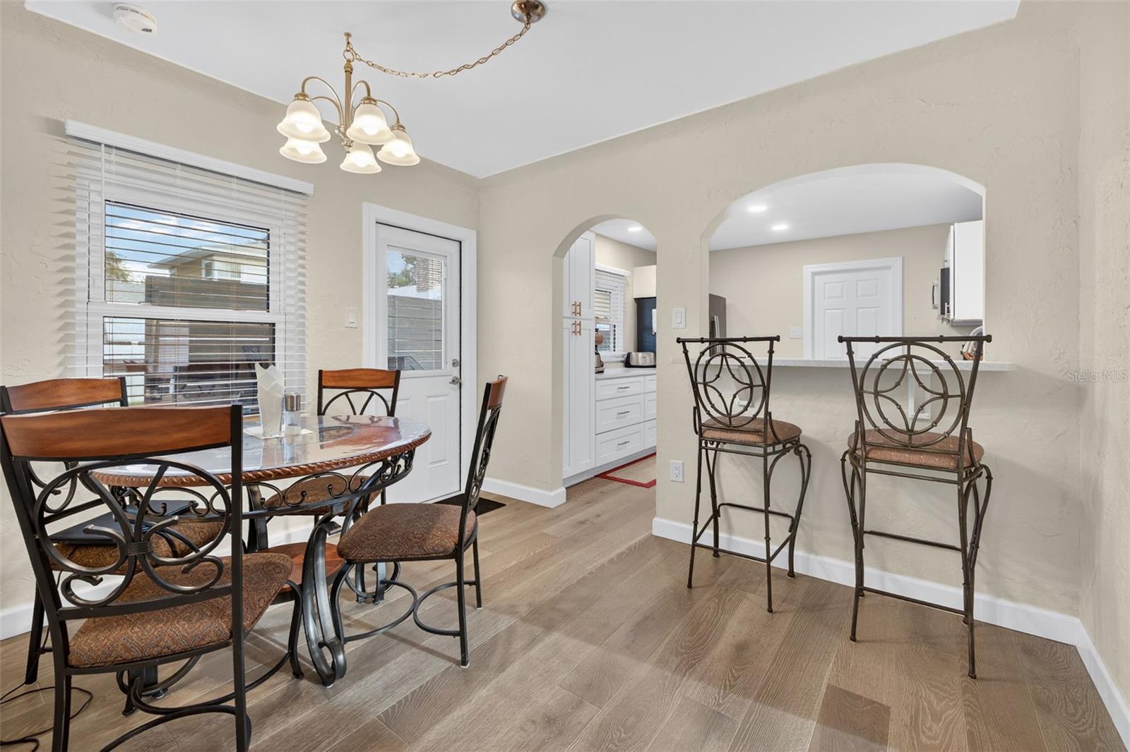 Image 5 of 32 For 825 46th Street N