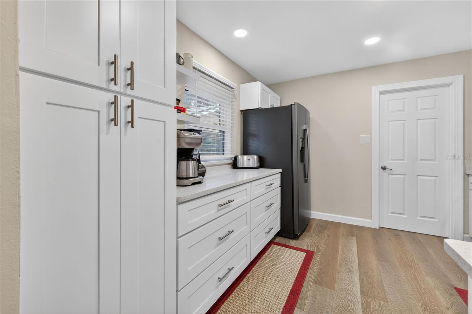 Image 9 of 32 For 825 46th Street N