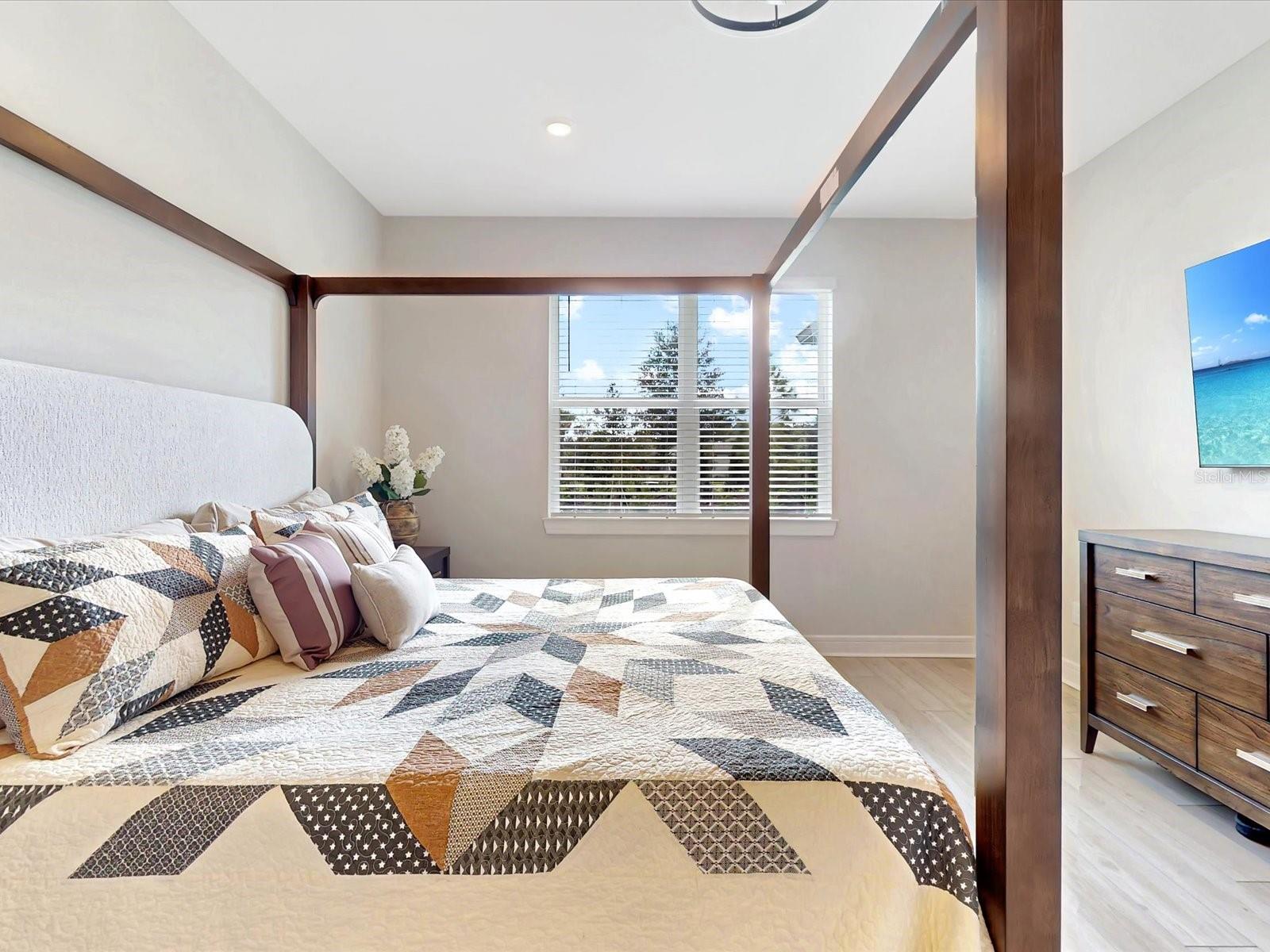 Image 21 of 49 For 6354 Shimmering Shores Lane