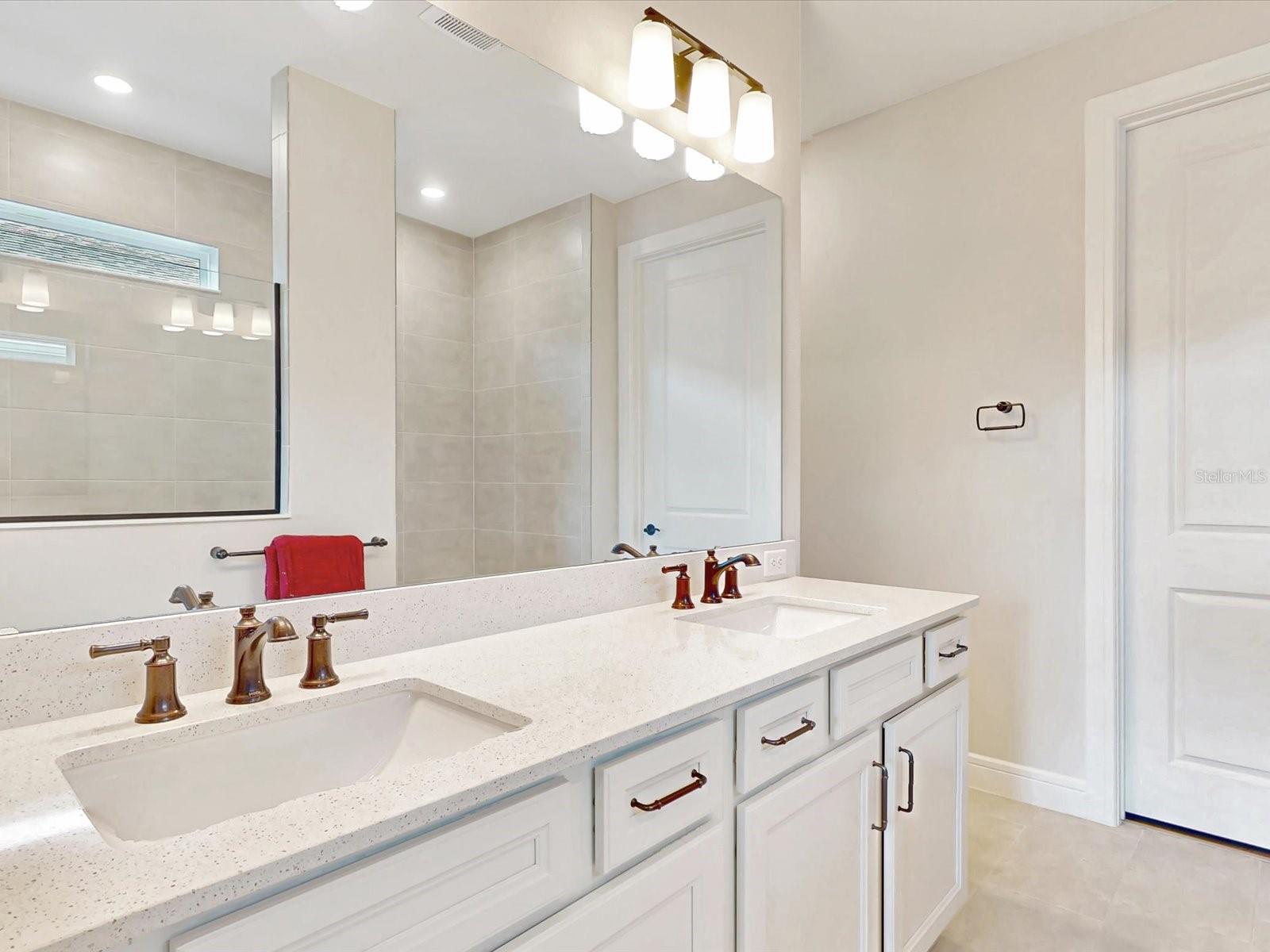 Image 22 of 49 For 6354 Shimmering Shores Lane