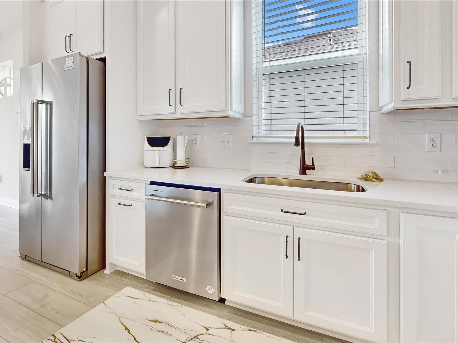 Image 5 of 49 For 6354 Shimmering Shores Lane