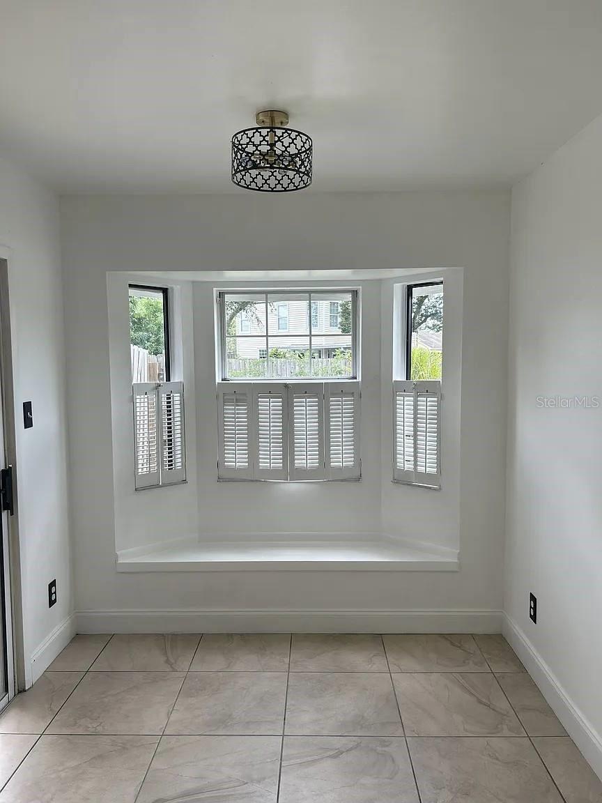 Image 4 of 24 For 125 Spanish Moss Court