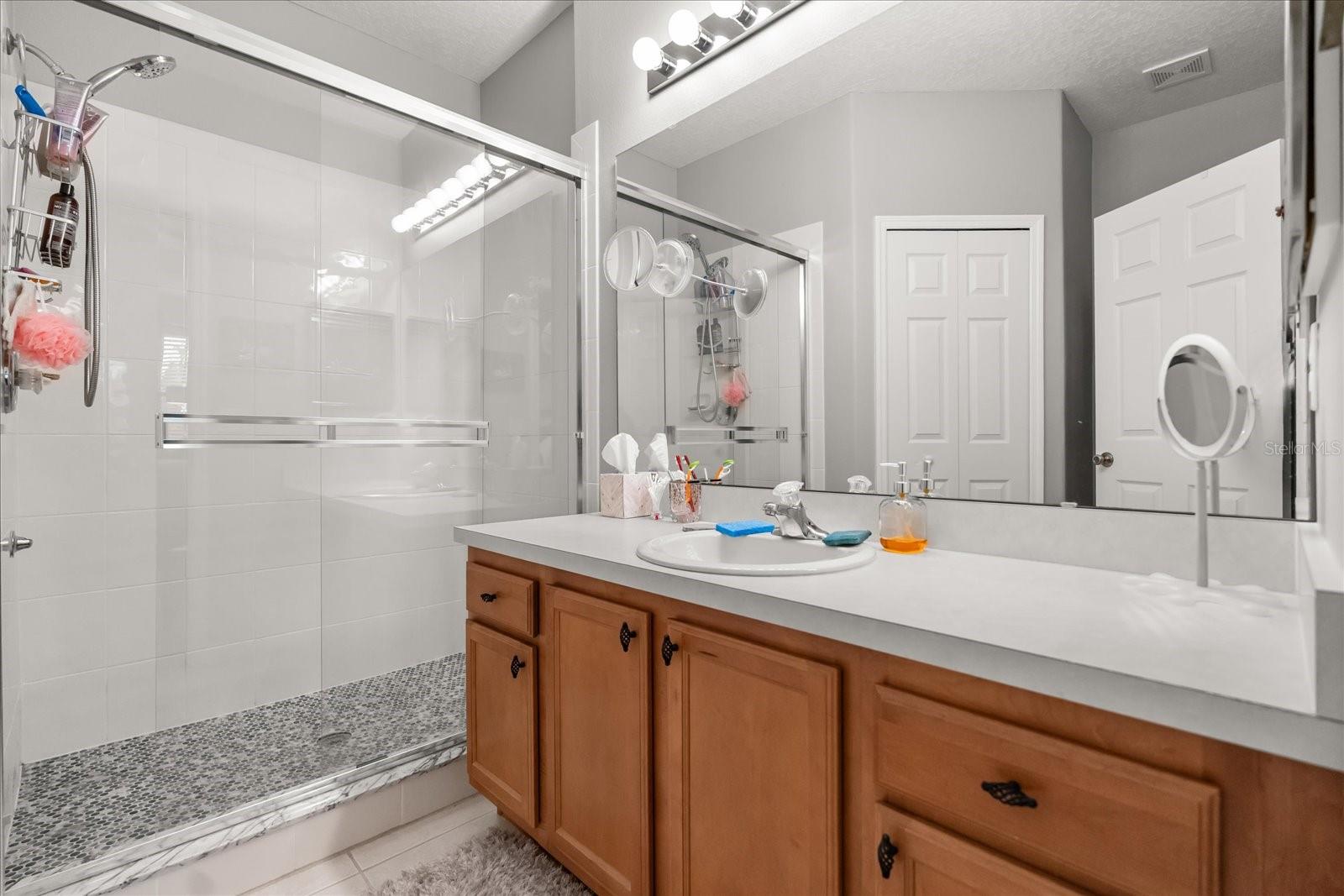 Image 17 of 26 For 9612 Doris Ln