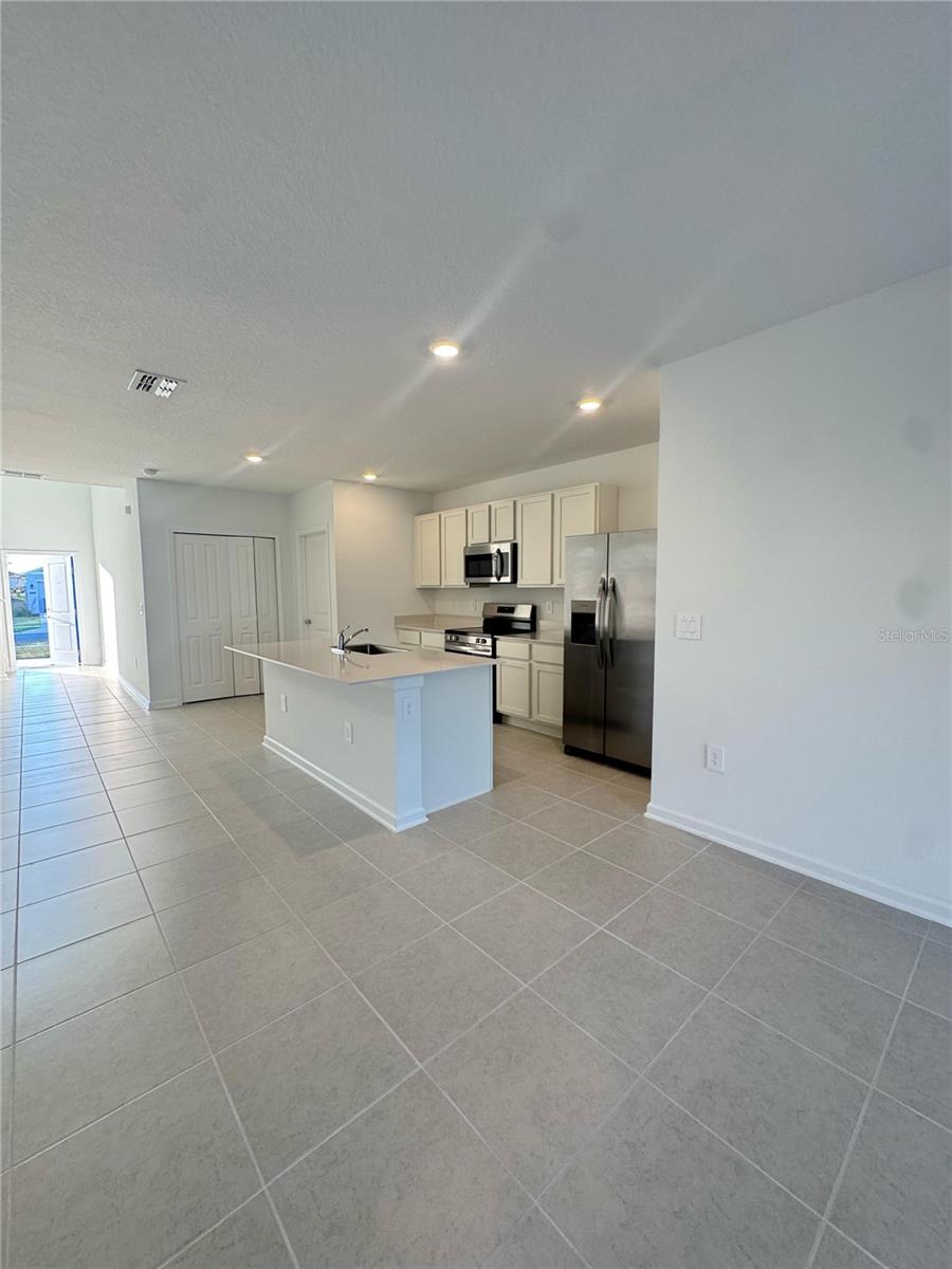 Image 4 of 27 For 2217 Crown Rock Drive